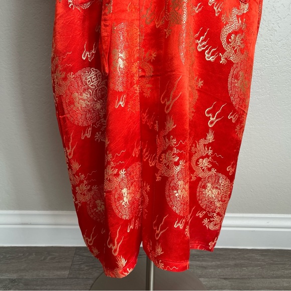 Size: M Red Dragon Robe Size MTraditional Chinese StyleIn excellent Pre-own